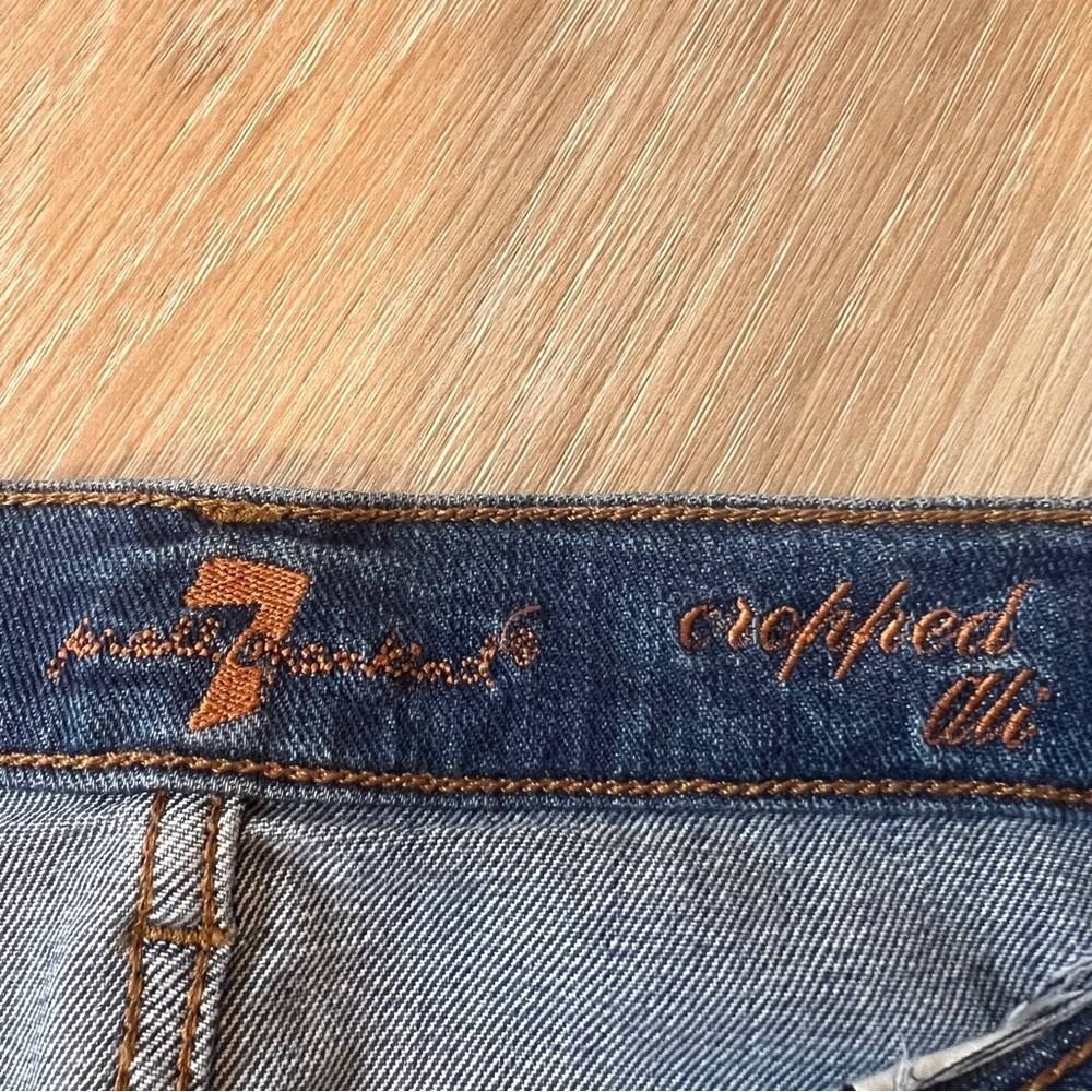 7 For All Mankind Cropped Ali Jeans Dark Wash Frayed Hem Size 26 seven - Picture 6 of 8